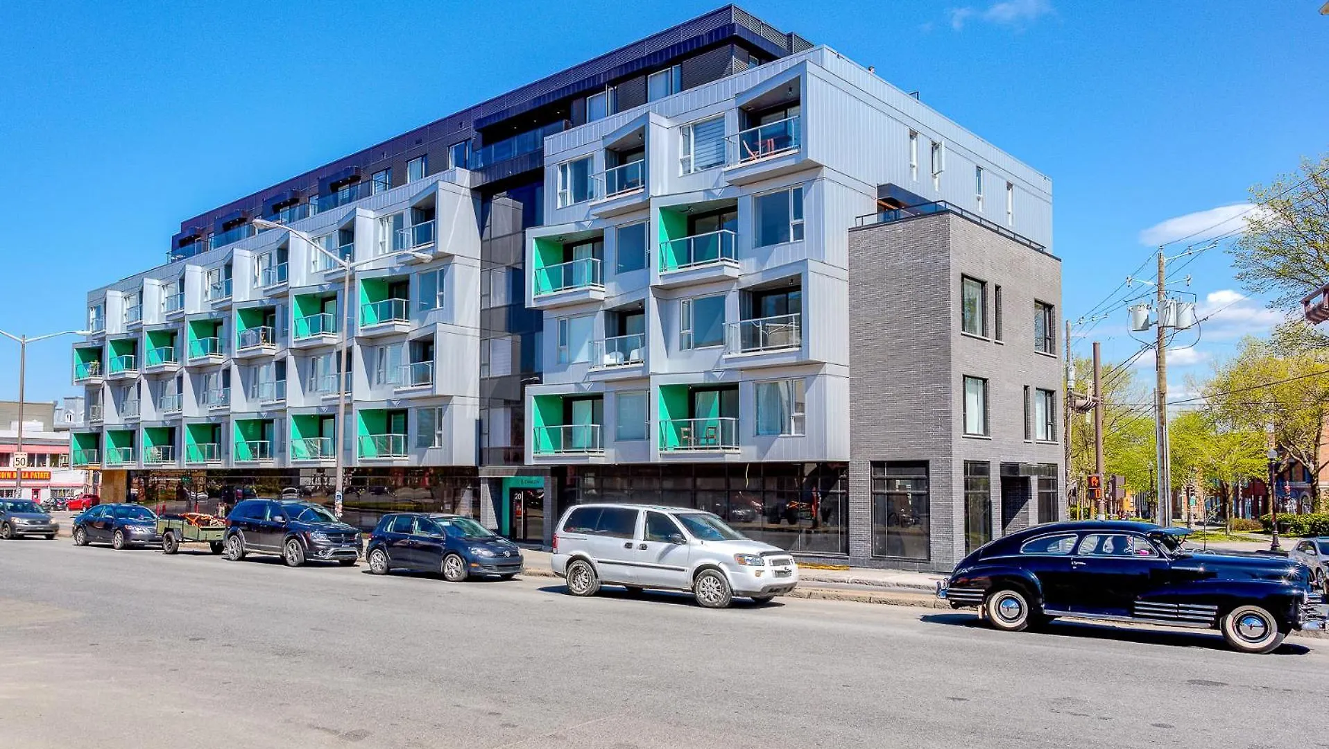 Le Renard-Condo Urbain Québec Nyaraló